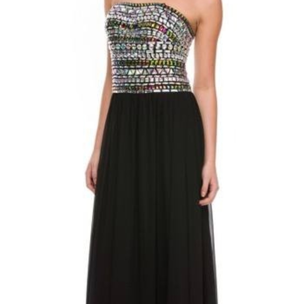 NEW! Beautiful Strapless Long Dress w/ Corset Back